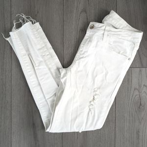 Zara White Distressed Cropped Jeans